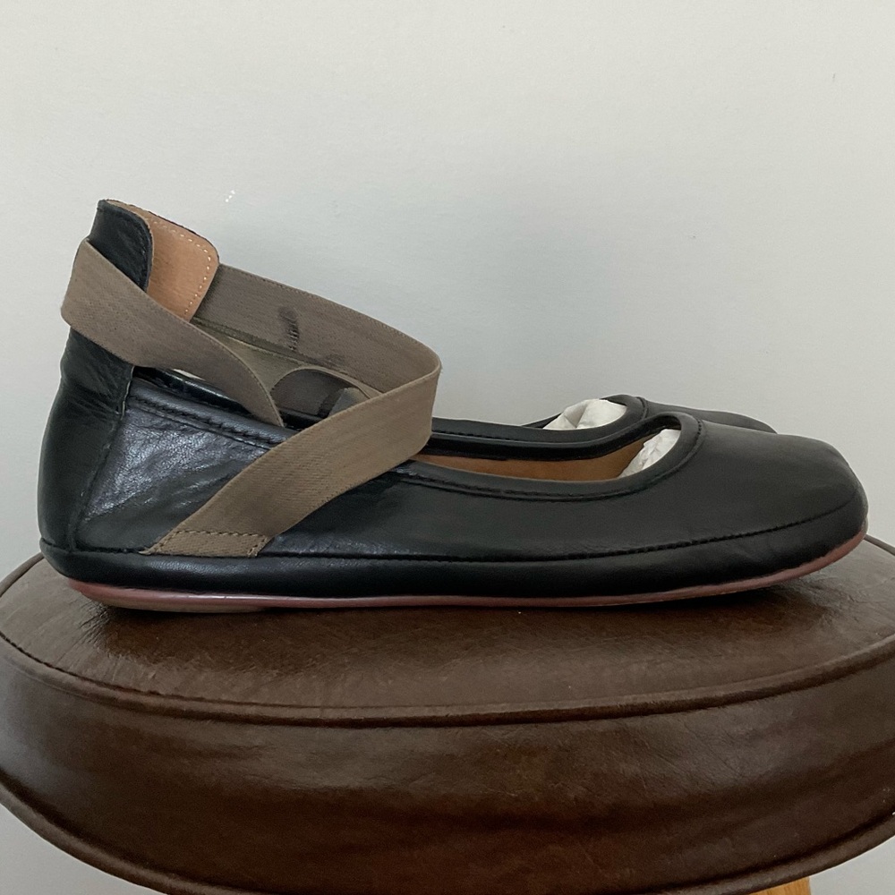 J.Jill Pure Jill Black Leather Ballet Strap With Cross Ankle Strap Size 7.5